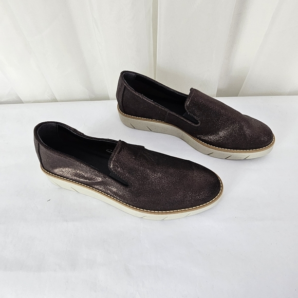 The FLEXX Women's Brown Shimmer Slip-On Sneaker Shoe Size 8 - Picture 4 of 11